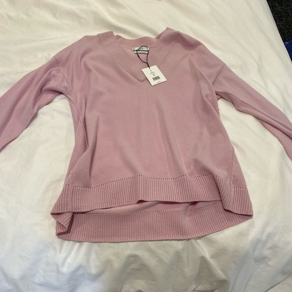 Brand new never worn Vince 100% cashmere sweater